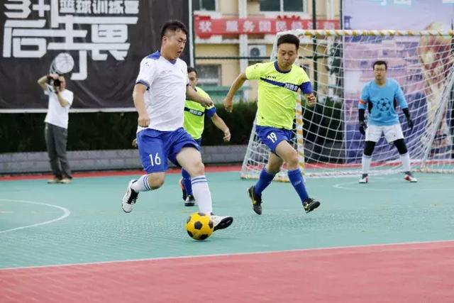 哈兰德：瓜帅对我要求非常多 但这正是我想要的