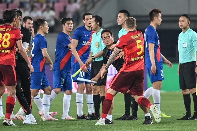 灰熊逆转步行者6连胜 尼克斯大胜送鹈鹕8连败