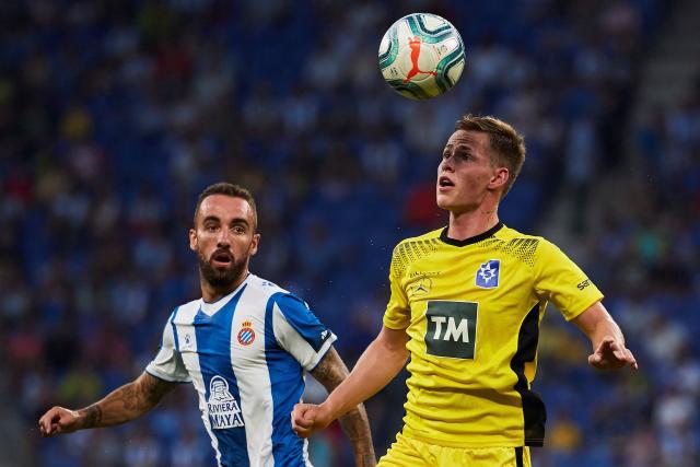 莫兰德15+14徐杰14分 广东6人上双大胜深圳